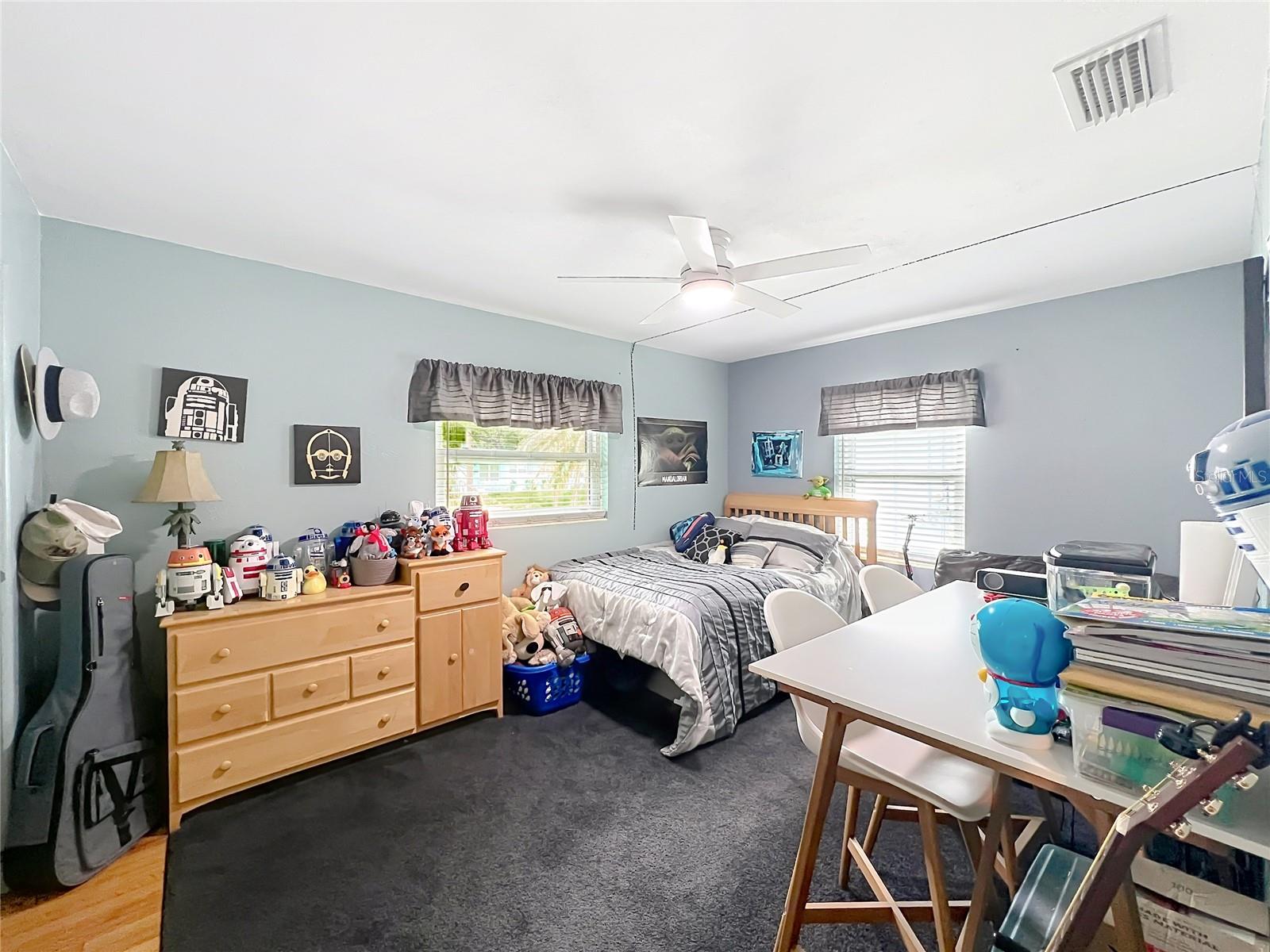 2806 VINE St ORLANDO, FL 32806