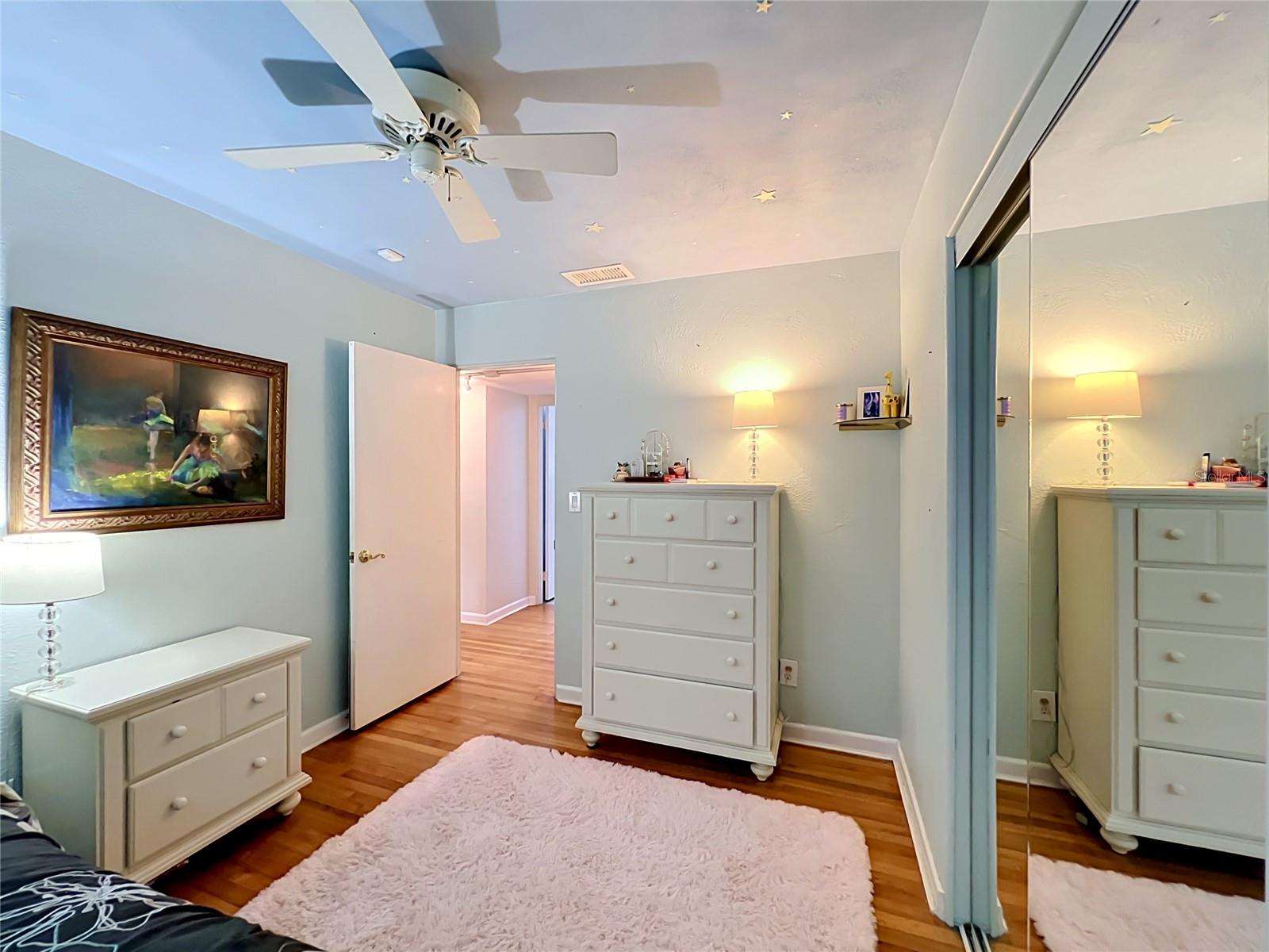 2806 VINE St ORLANDO, FL 32806