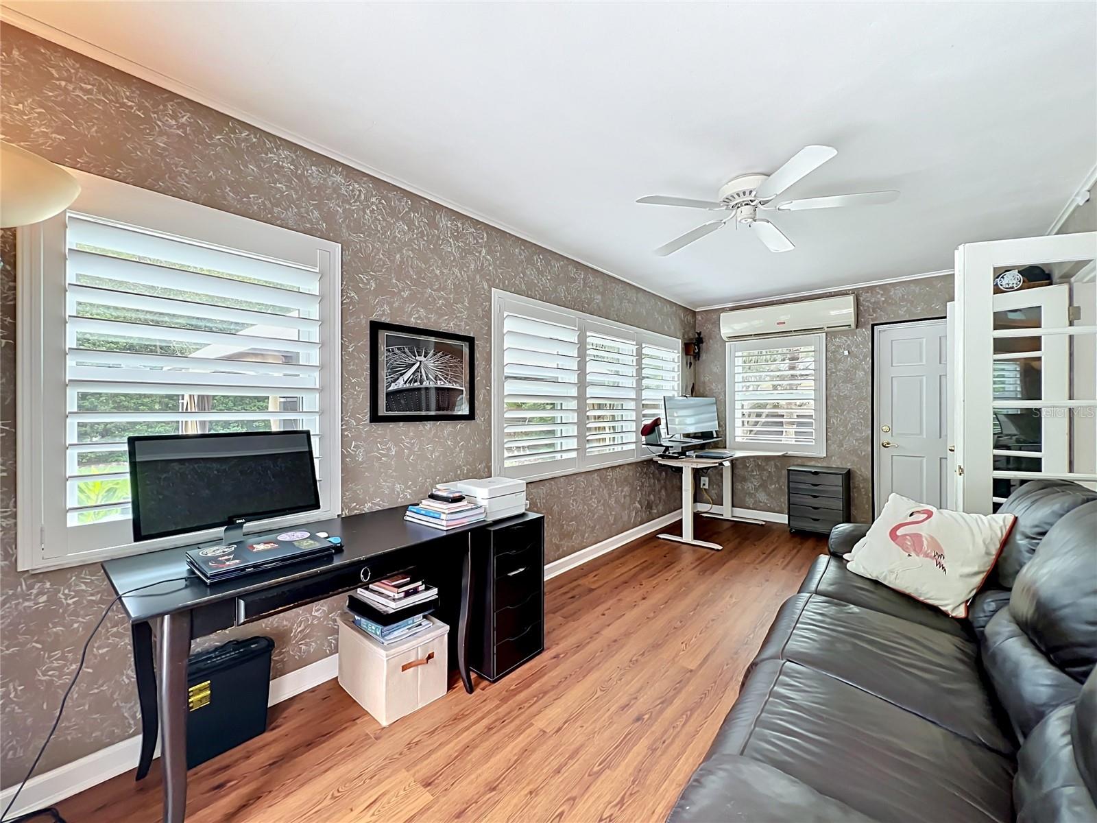 2806 VINE St ORLANDO, FL 32806