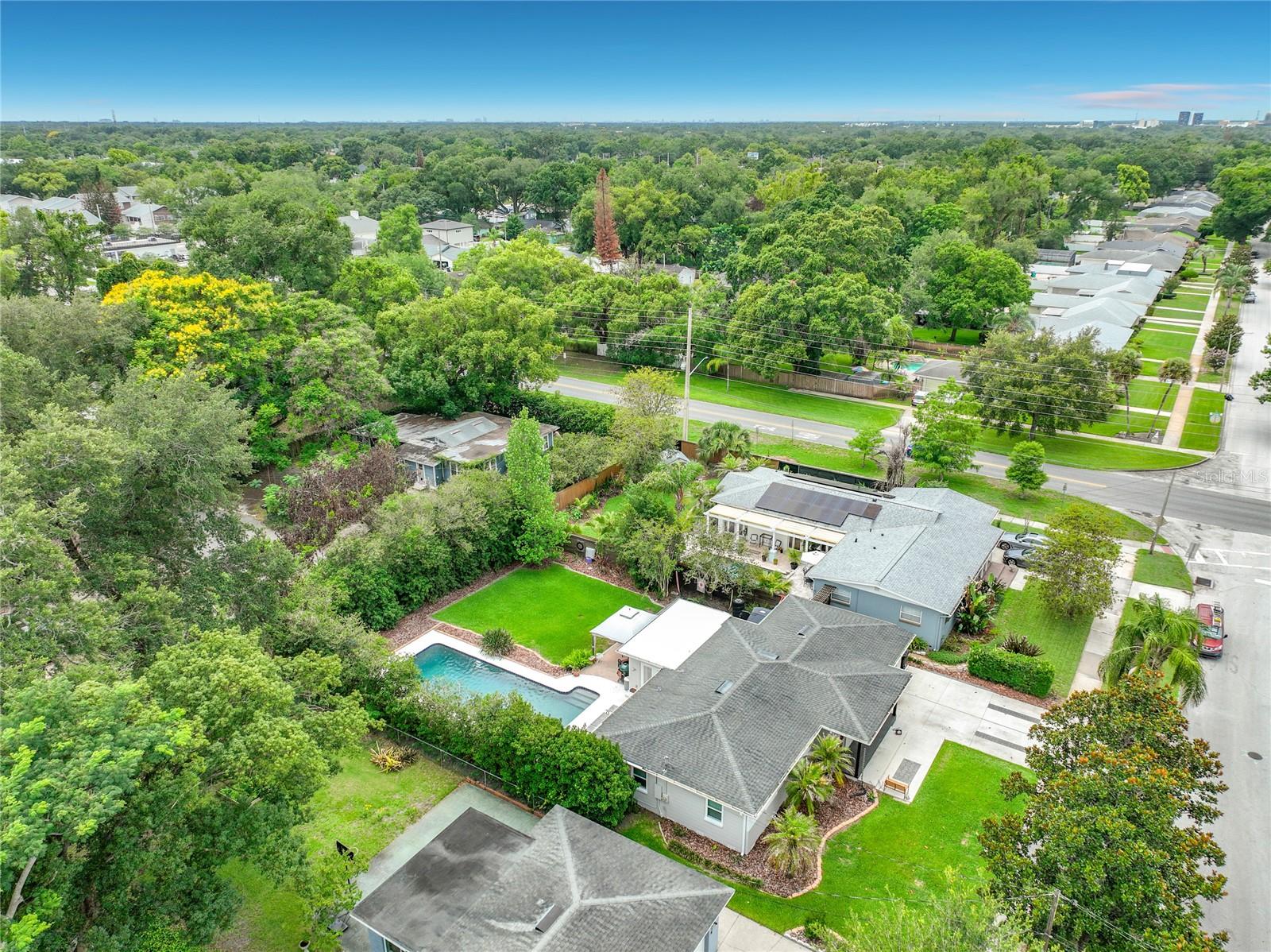 2806 VINE St ORLANDO, FL 32806