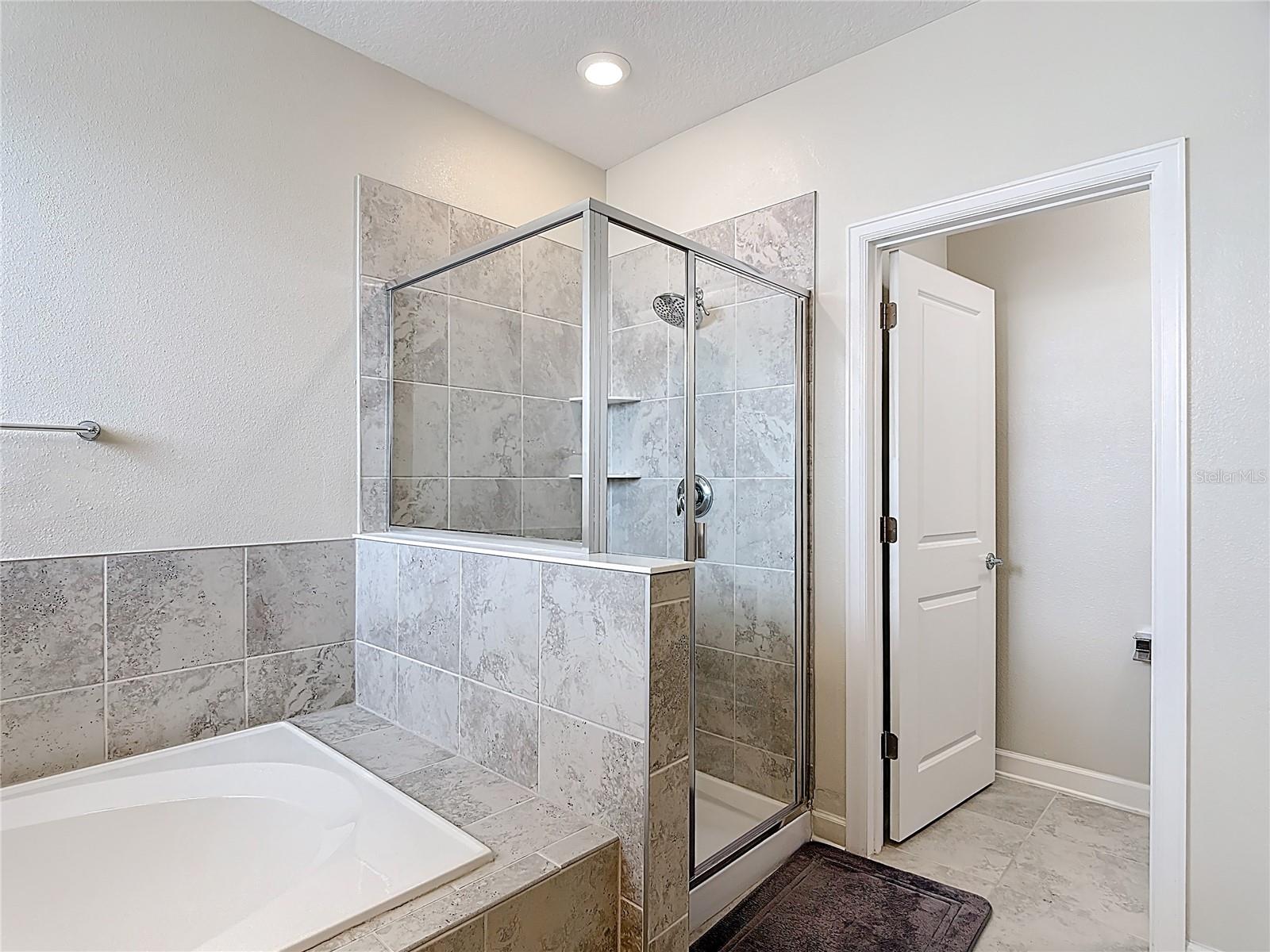 2938 SATIRE St KISSIMMEE, FL 34746