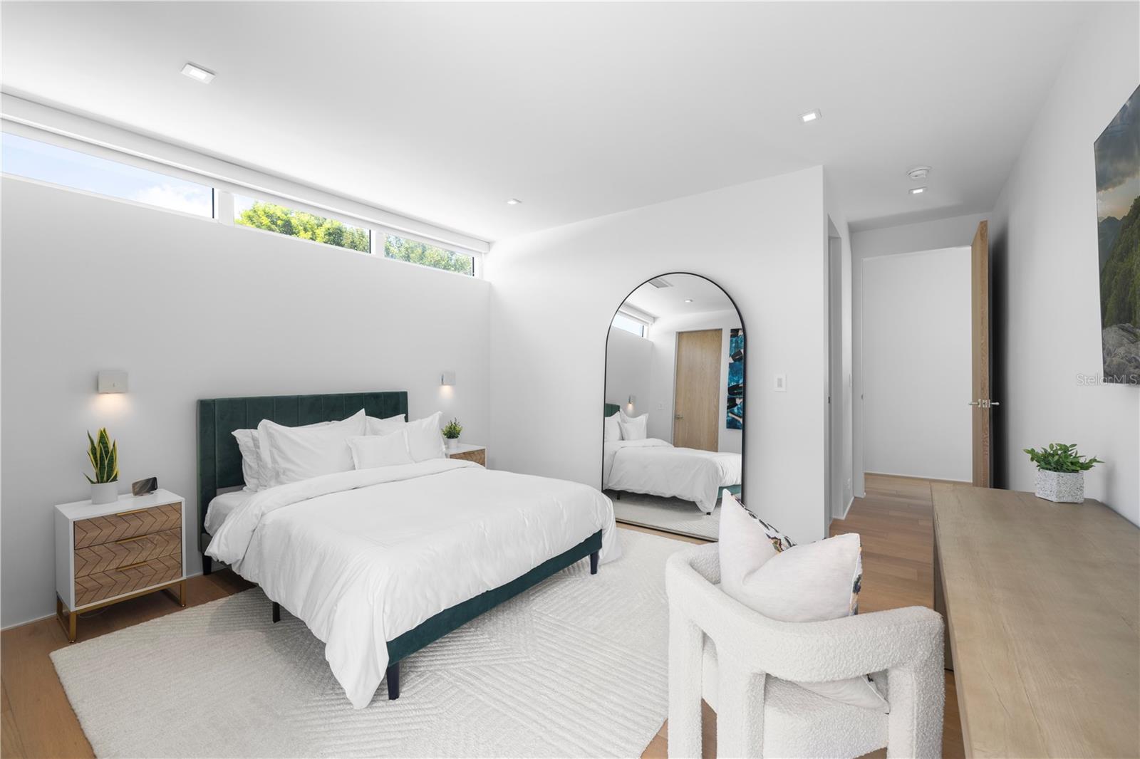 4433 N BAY Rd MIAMI BEACH, FL 33140