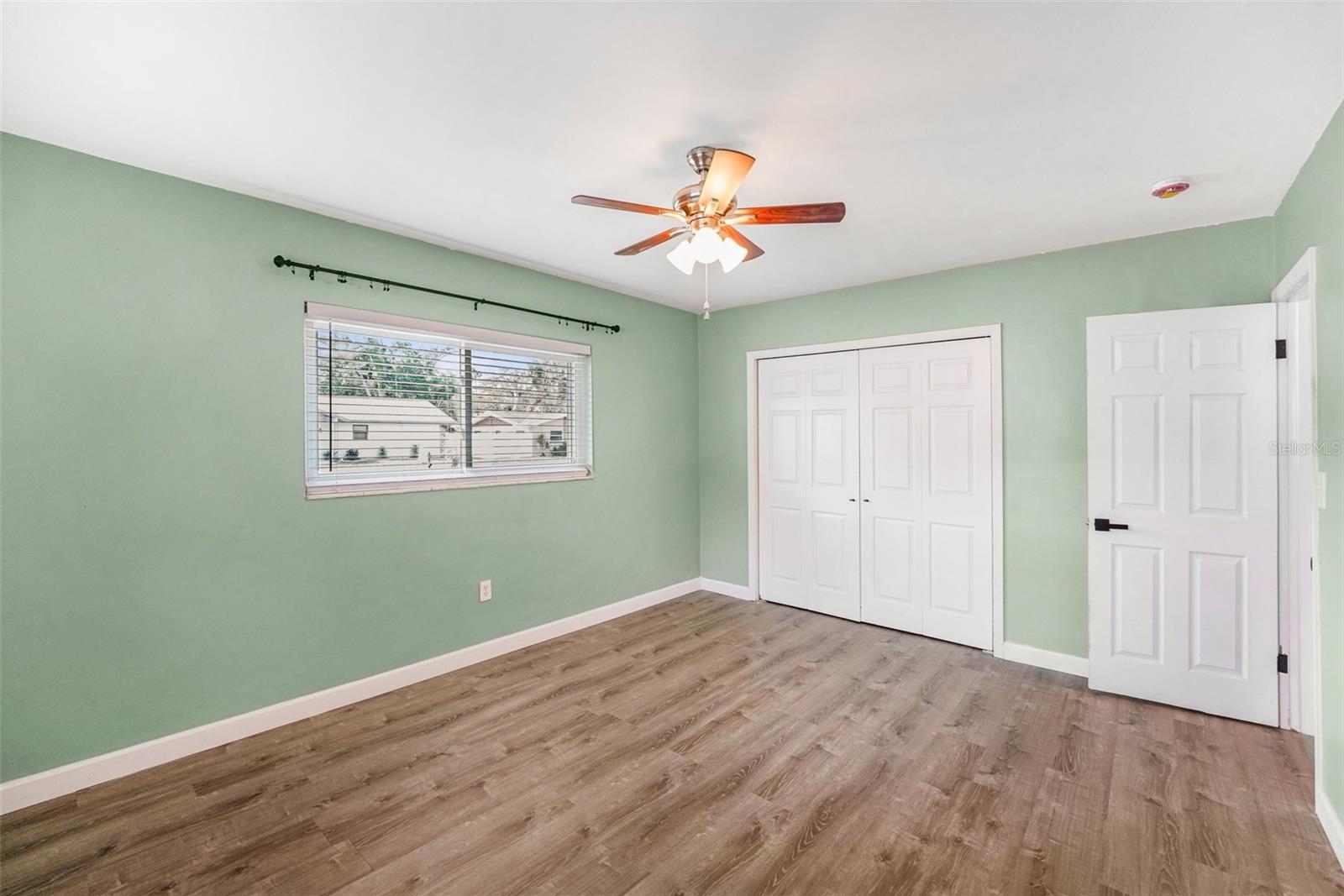 2139 POINCIANA Dr CLEARWATER, FL 33760