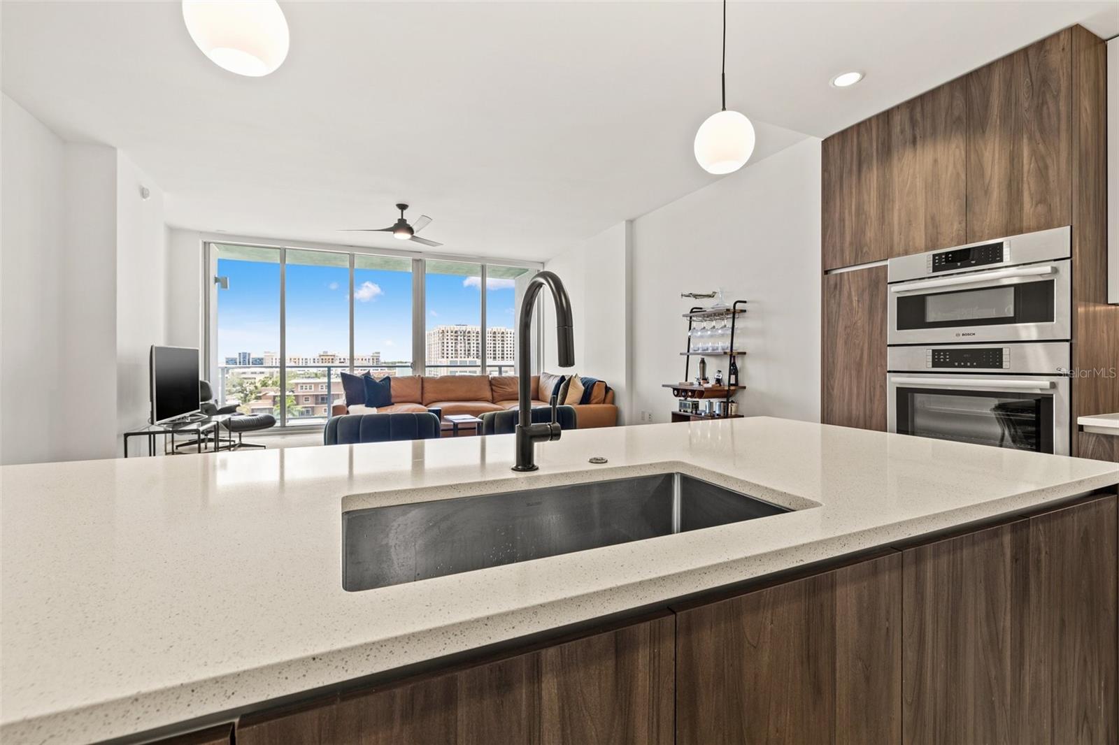 777 3RD Ave #806 ST PETERSBURG, FL 33701