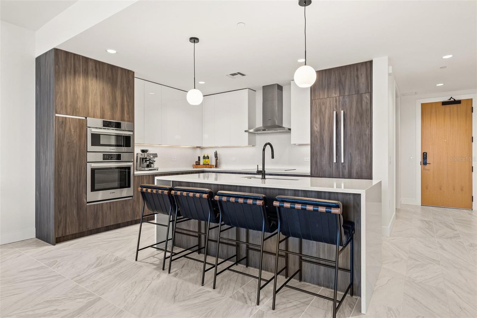 777 3RD Ave #806 ST PETERSBURG, FL 33701