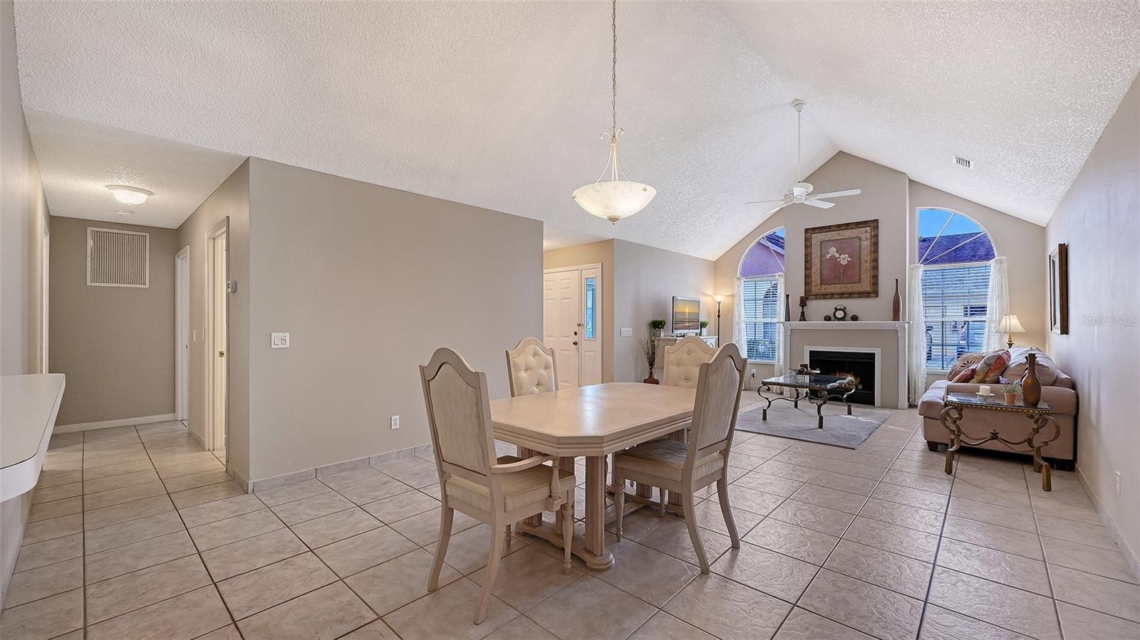 4538 CITATION Ln #D SARASOTA, FL 34233