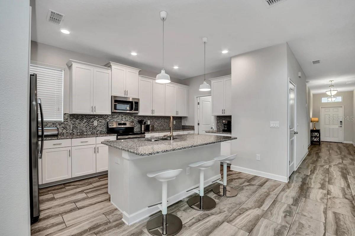 4769 KINGS CASTLE Cir KISSIMMEE, FL 34746