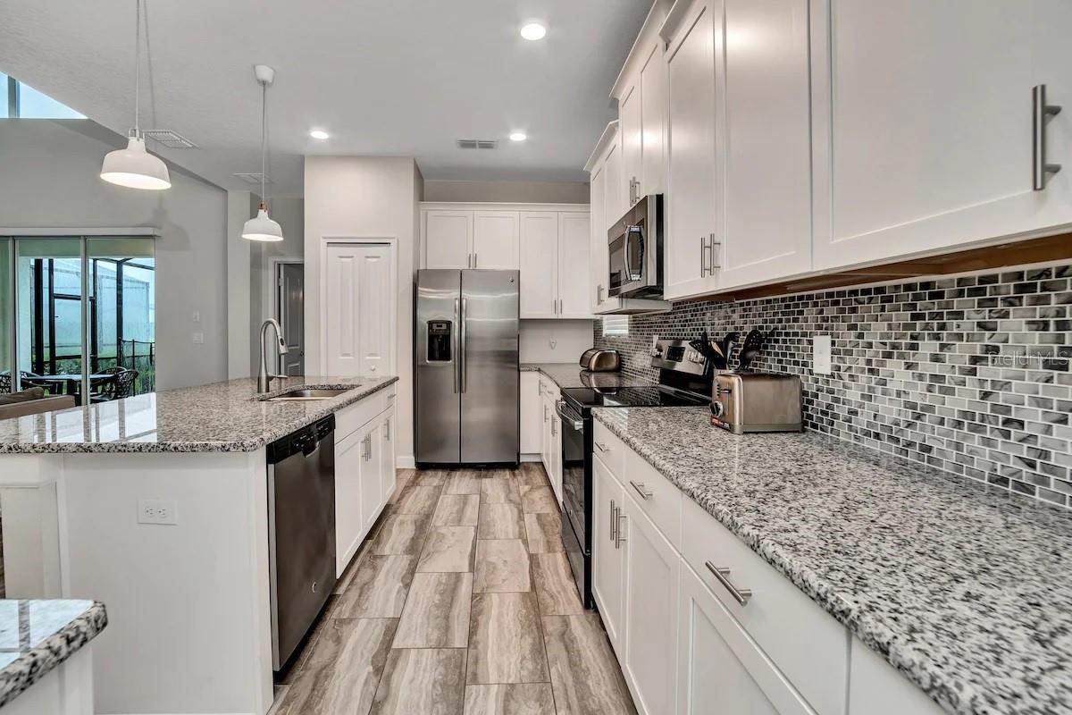 4769 KINGS CASTLE Cir KISSIMMEE, FL 34746