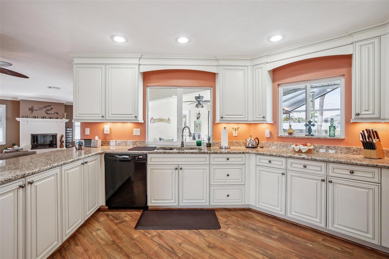 3085 ROCK Crk Dr PORT CHARLOTTE, FL 33948