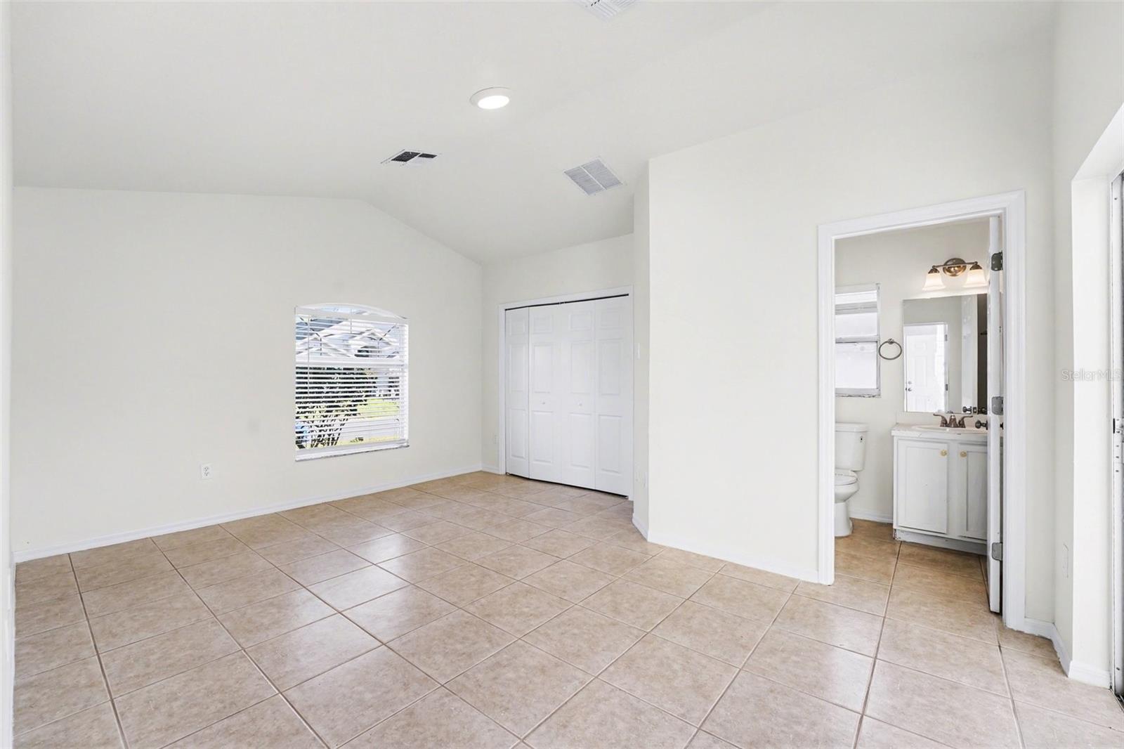 1144 JAYBEE Ave DAVENPORT, FL 33897