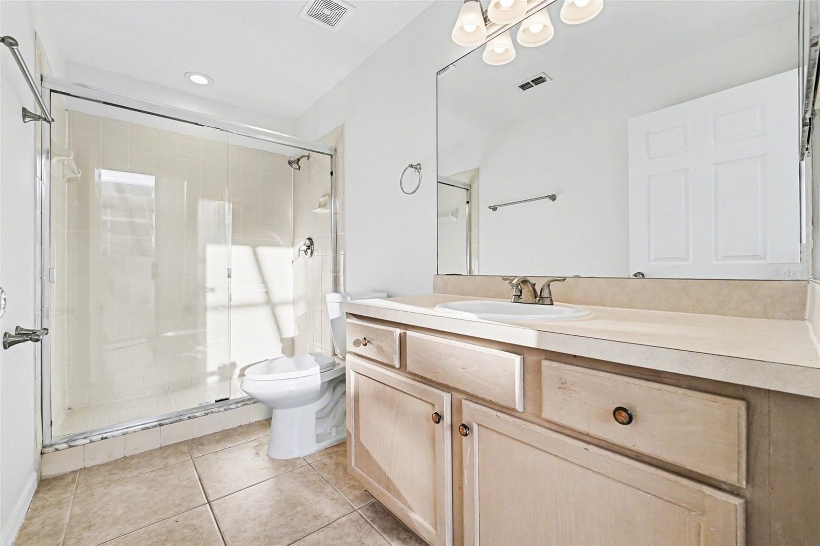 1144 JAYBEE Ave DAVENPORT, FL 33897