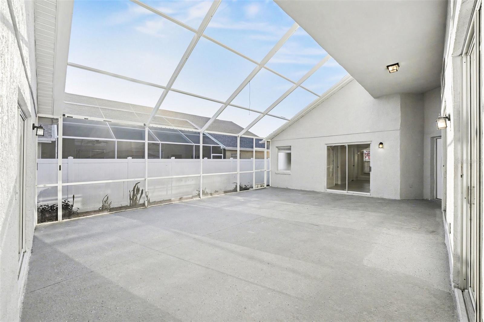 1144 JAYBEE Ave DAVENPORT, FL 33897