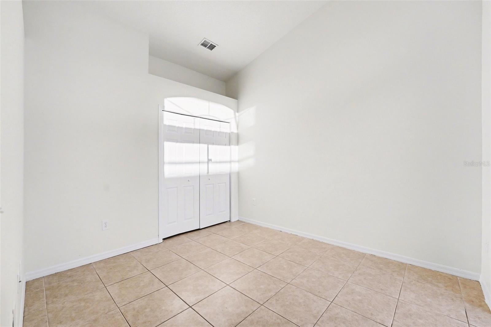 1144 JAYBEE Ave DAVENPORT, FL 33897