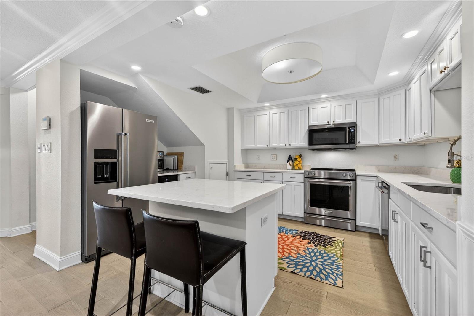 922 N Shr Dr ST PETERSBURG, FL 33701