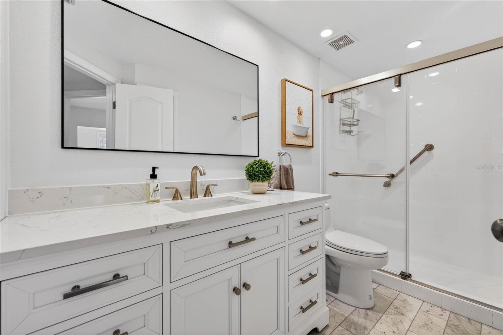 922 N Shr Dr ST PETERSBURG, FL 33701