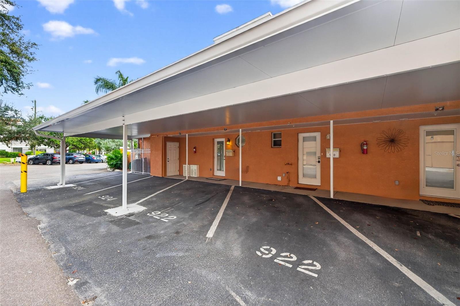 922 N Shr Dr ST PETERSBURG, FL 33701