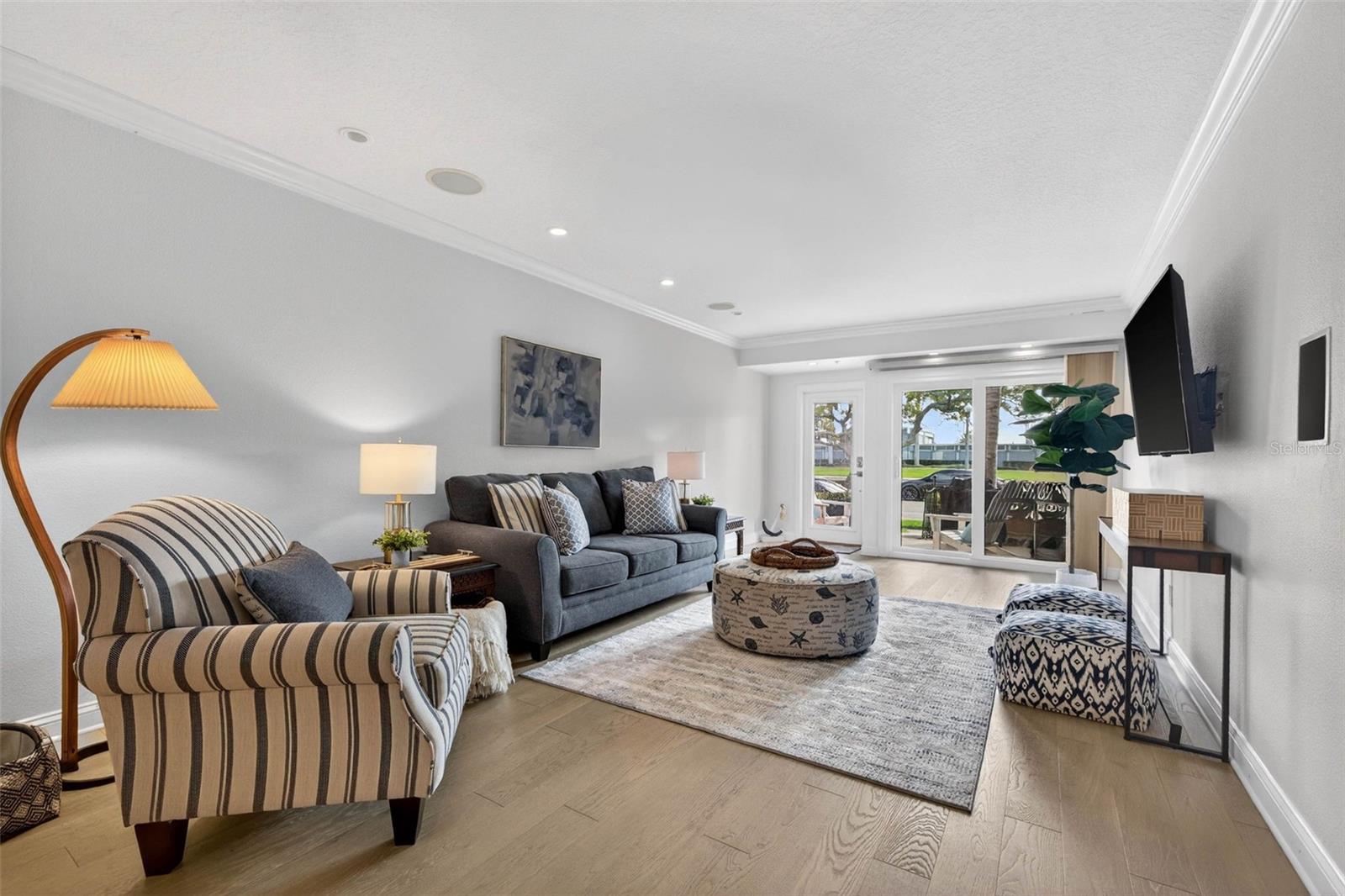 922 N Shr Dr ST PETERSBURG, FL 33701