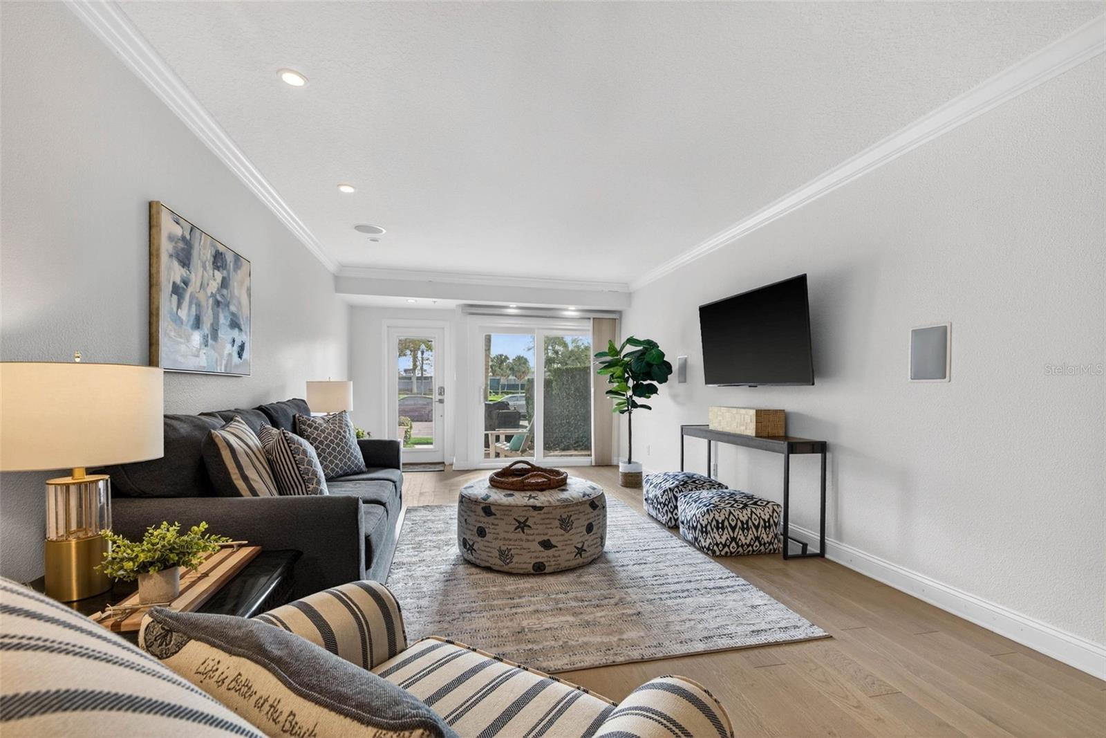 922 N Shr Dr ST PETERSBURG, FL 33701