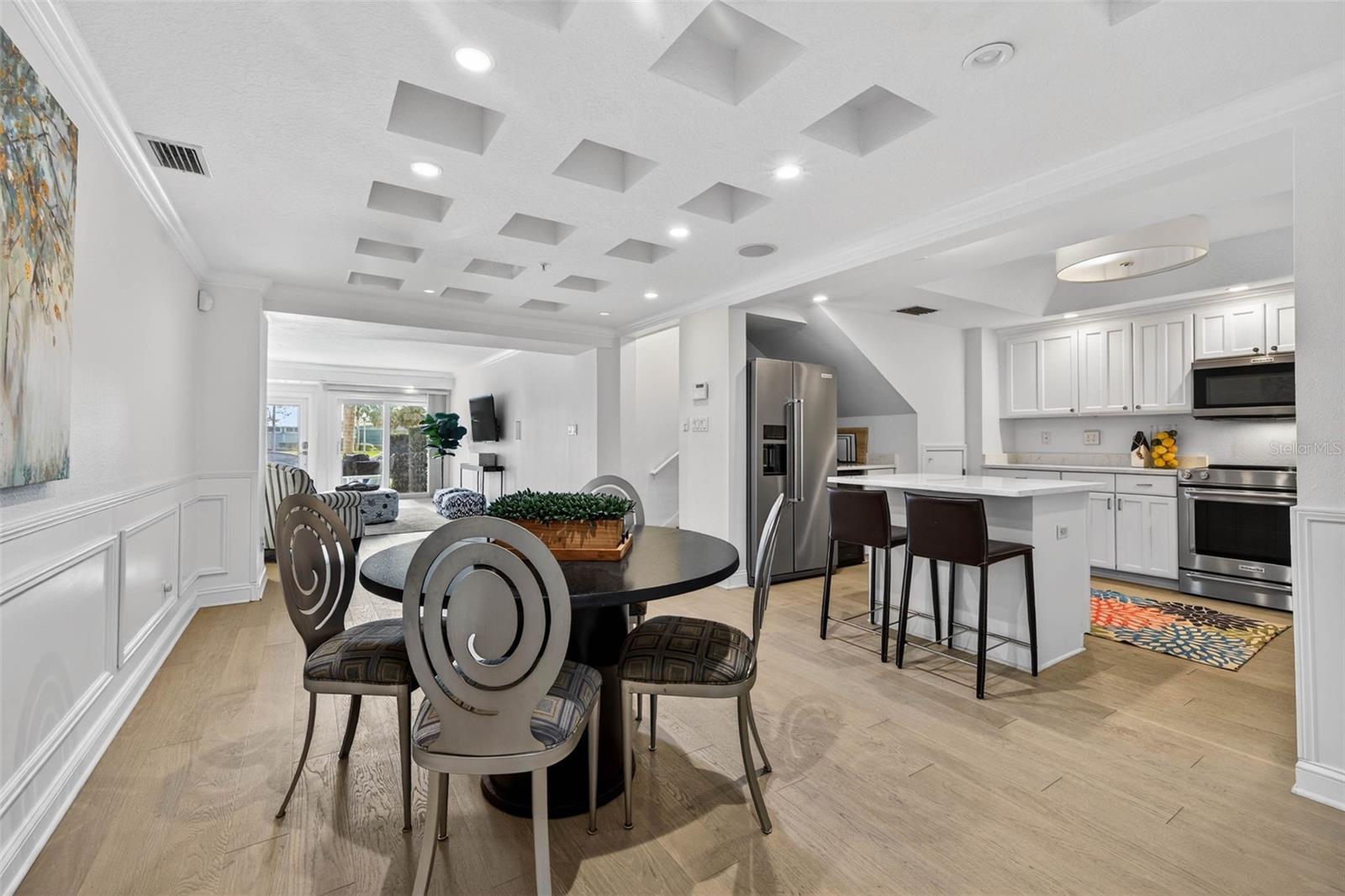 922 N Shr Dr ST PETERSBURG, FL 33701