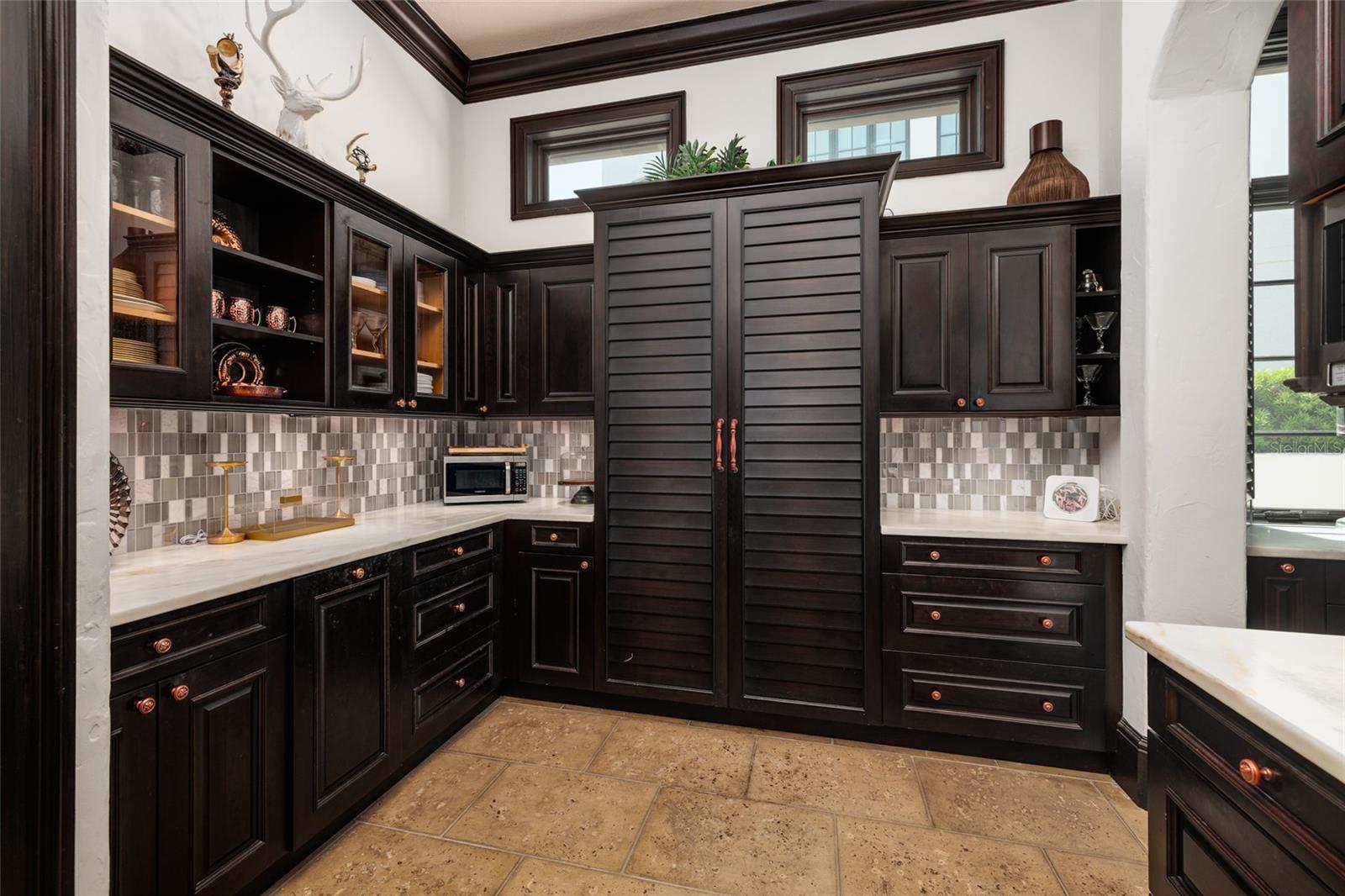 200 BRIGHTWATERS Blvd ST PETERSBURG, FL 33704