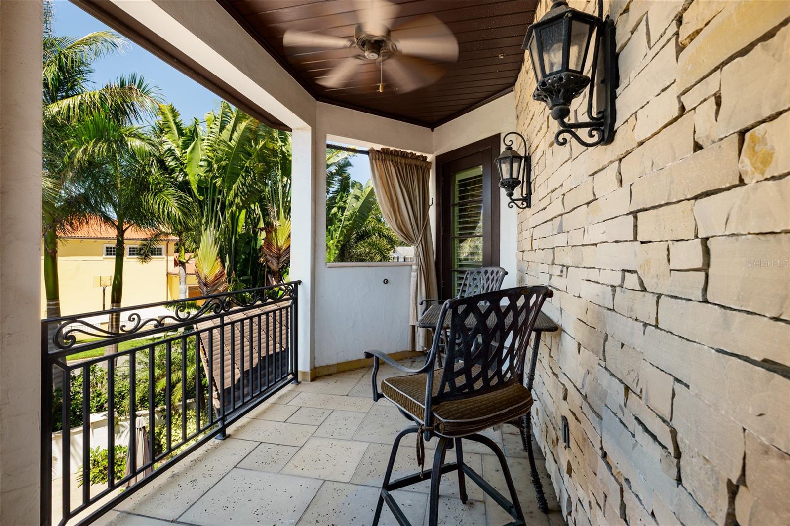 200 BRIGHTWATERS Blvd ST PETERSBURG, FL 33704
