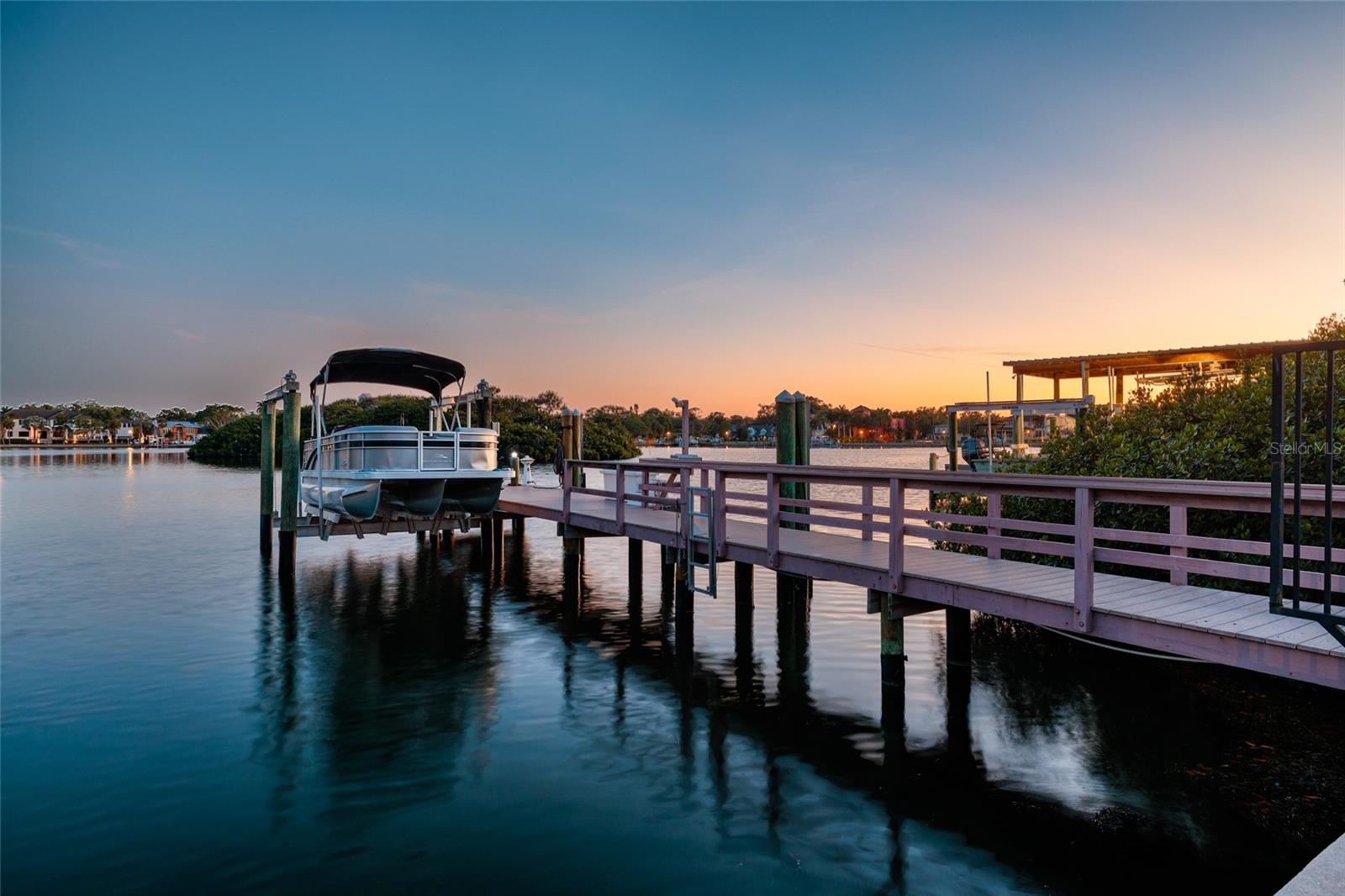 200 BRIGHTWATERS Blvd ST PETERSBURG, FL 33704