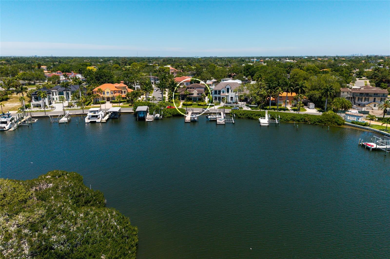 200 BRIGHTWATERS Blvd ST PETERSBURG, FL 33704