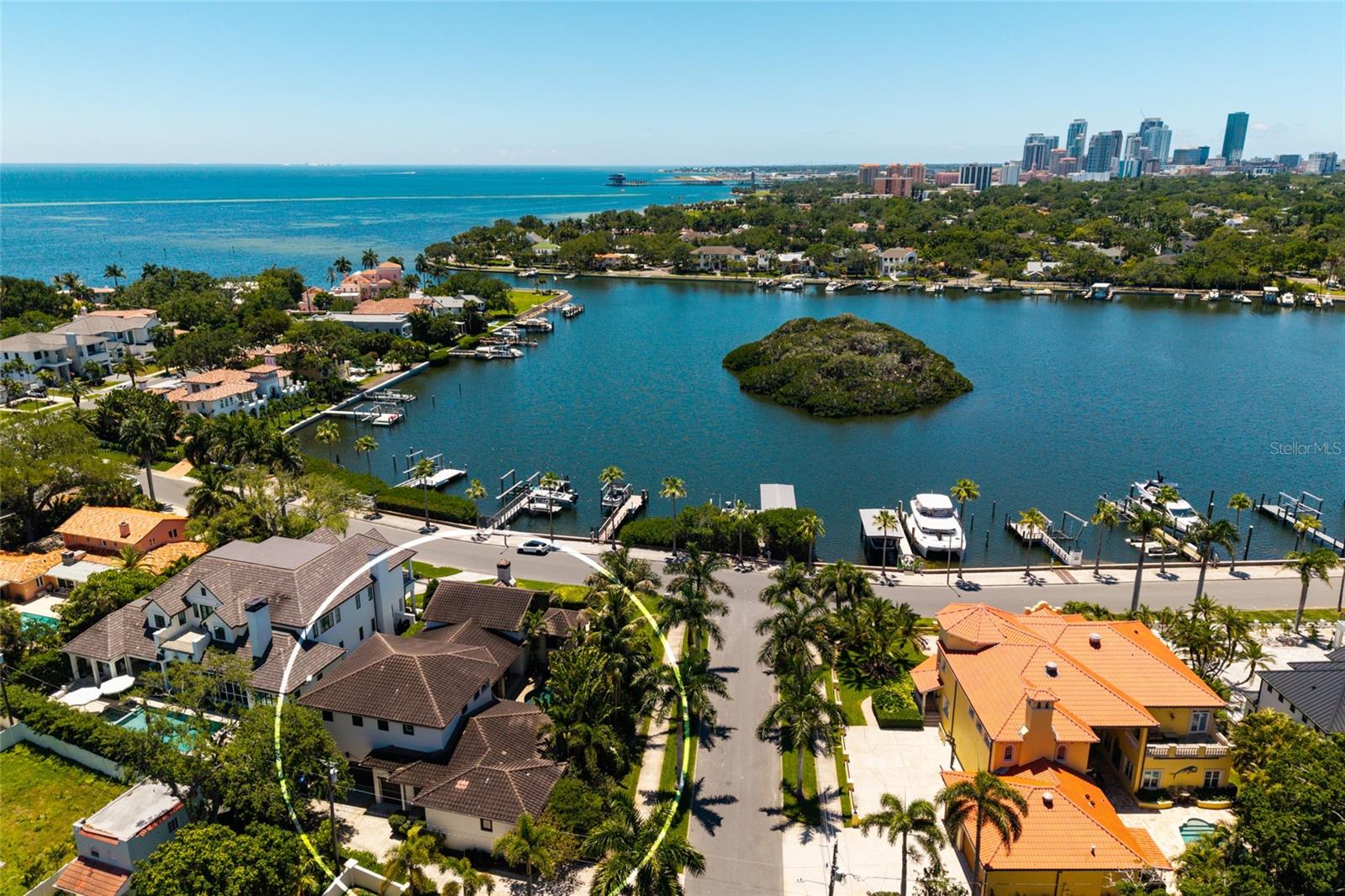200 BRIGHTWATERS Blvd ST PETERSBURG, FL 33704
