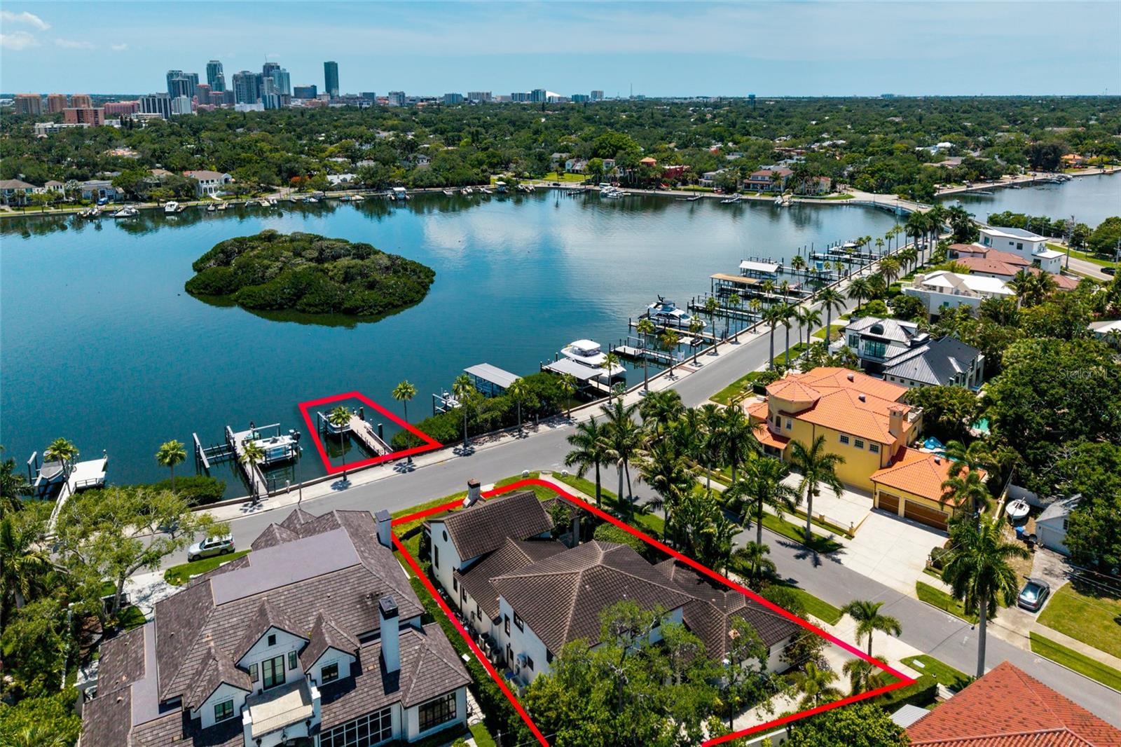 200 BRIGHTWATERS Blvd ST PETERSBURG, FL 33704