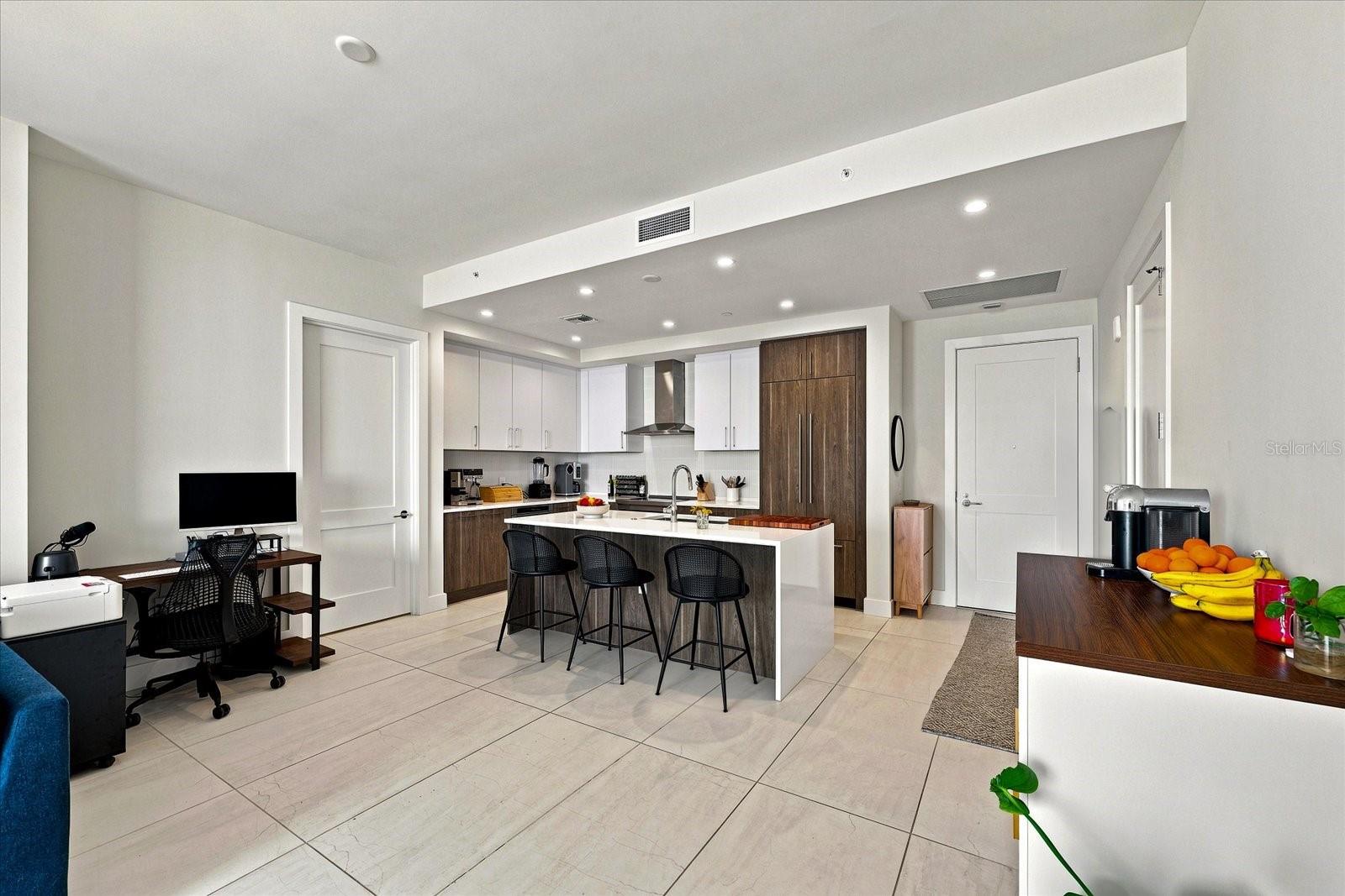 275 1ST Ave #3308 ST PETERSBURG, FL 33701