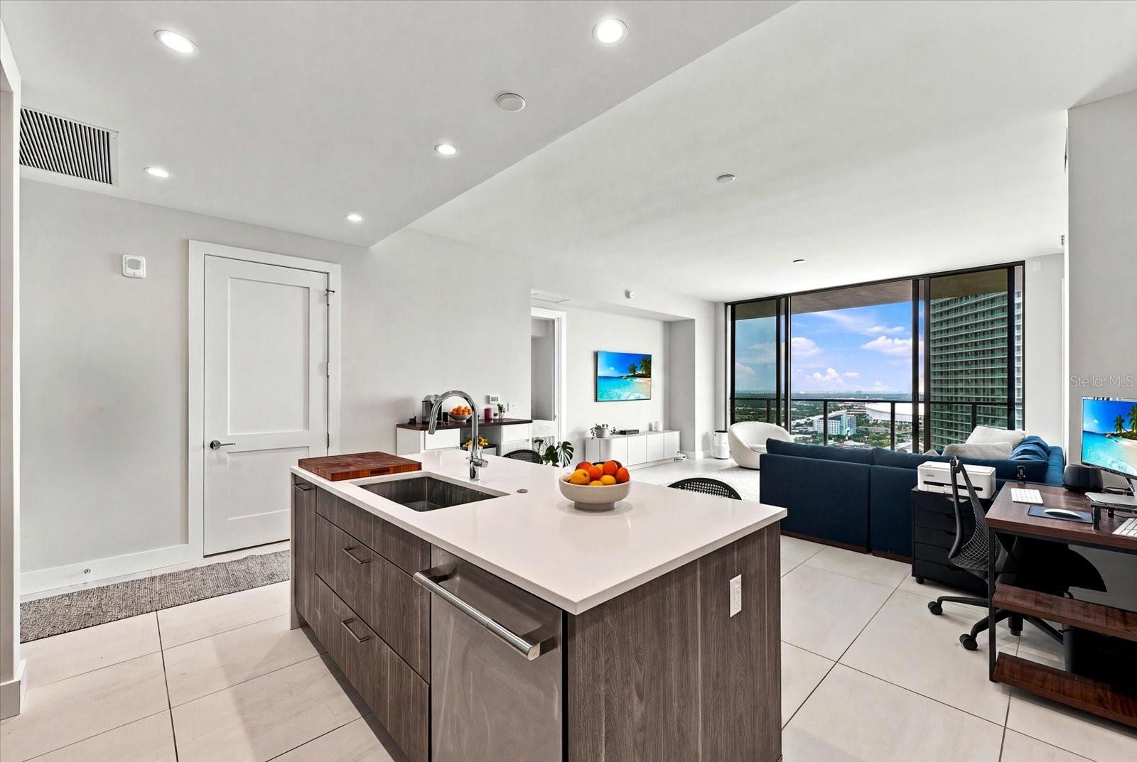 275 1ST Ave #3308 ST PETERSBURG, FL 33701
