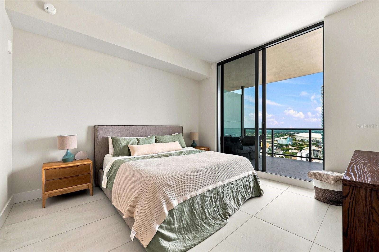 275 1ST Ave #3308 ST PETERSBURG, FL 33701