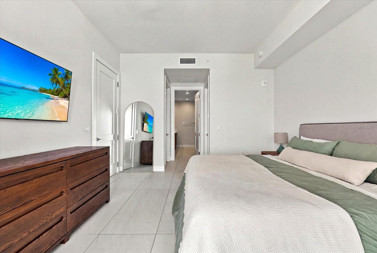 275 1ST Ave #3308 ST PETERSBURG, FL 33701