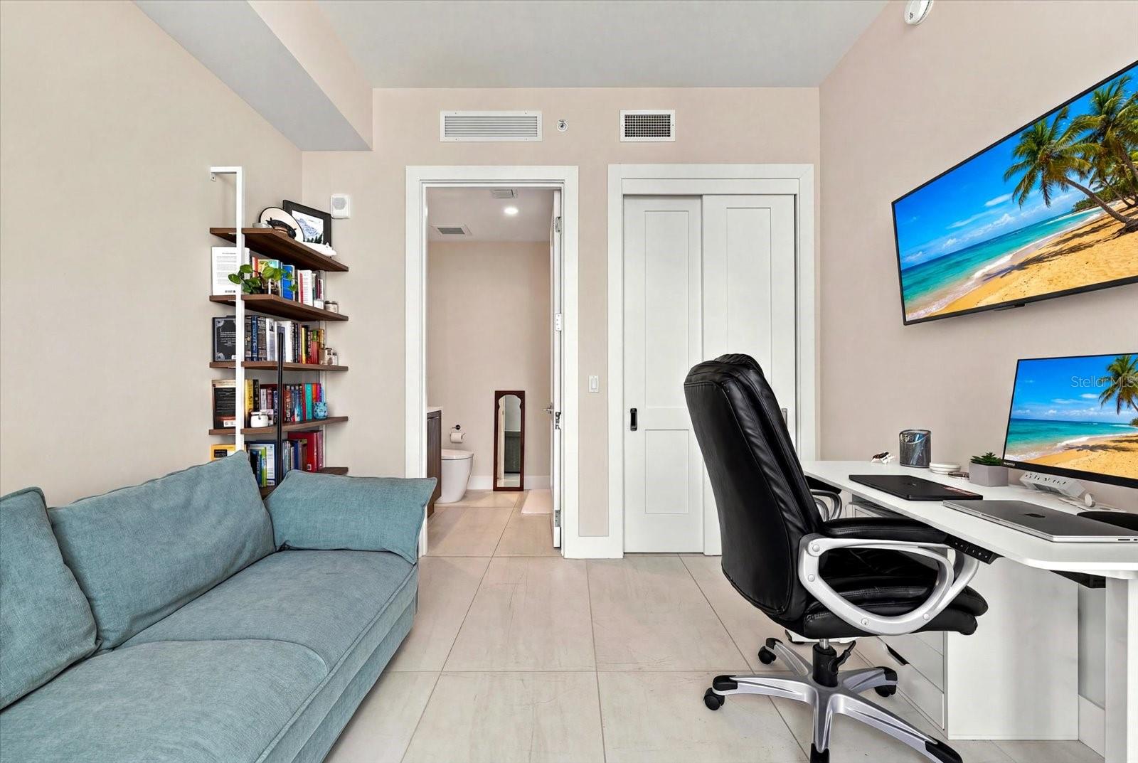 275 1ST Ave #3308 ST PETERSBURG, FL 33701