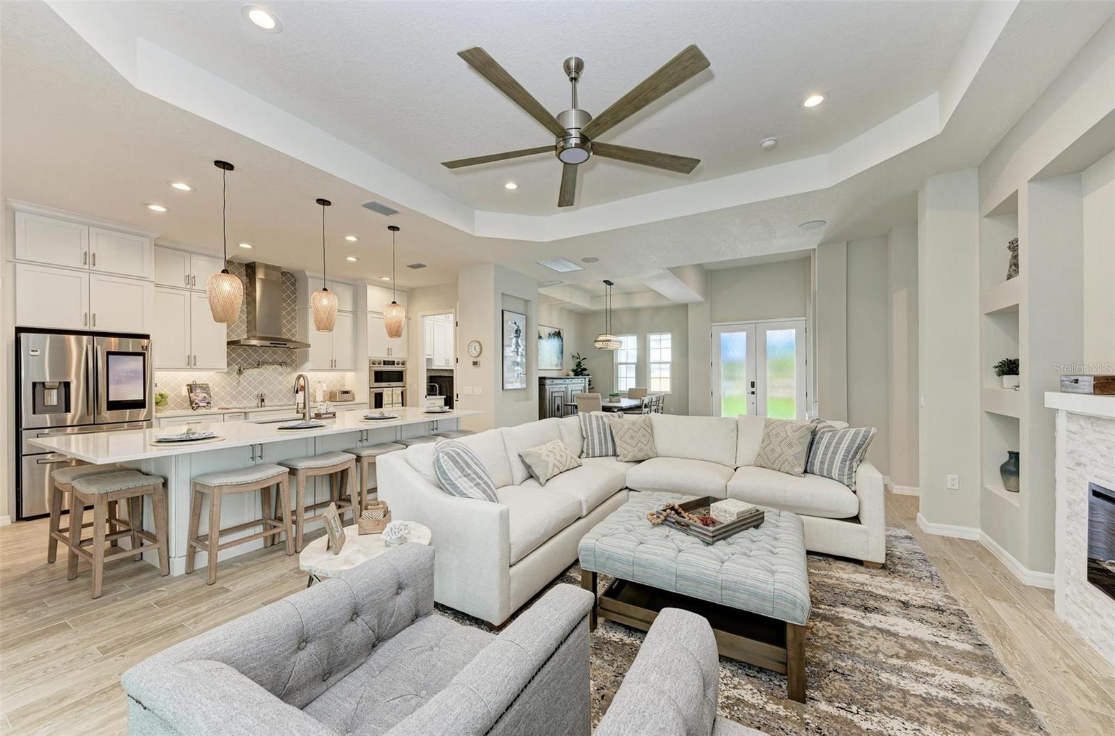 8211 37TH Ave Cir BRADENTON, FL 34209