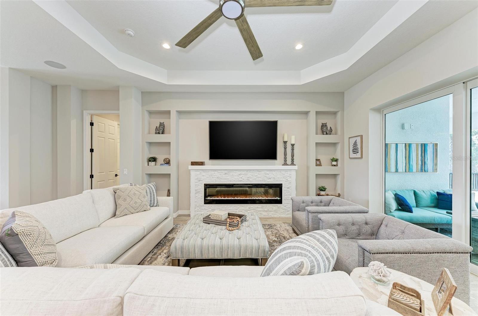 8211 37TH Ave Cir BRADENTON, FL 34209
