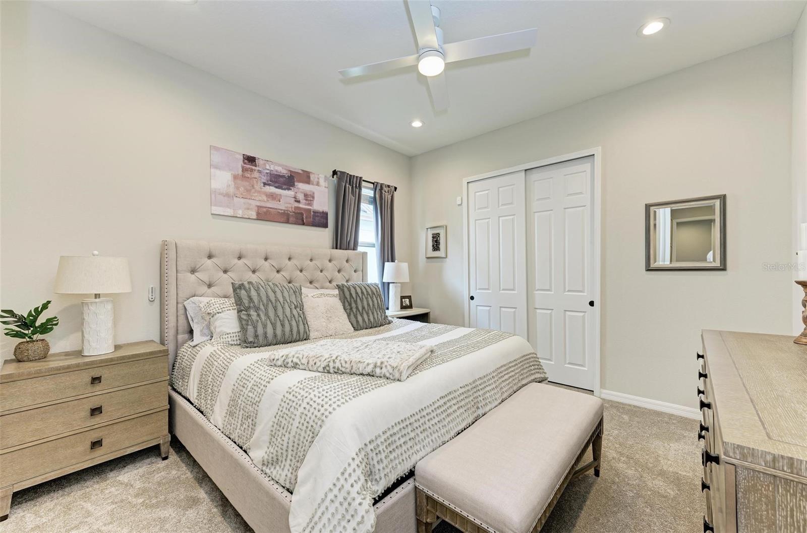 8211 37TH Ave Cir BRADENTON, FL 34209