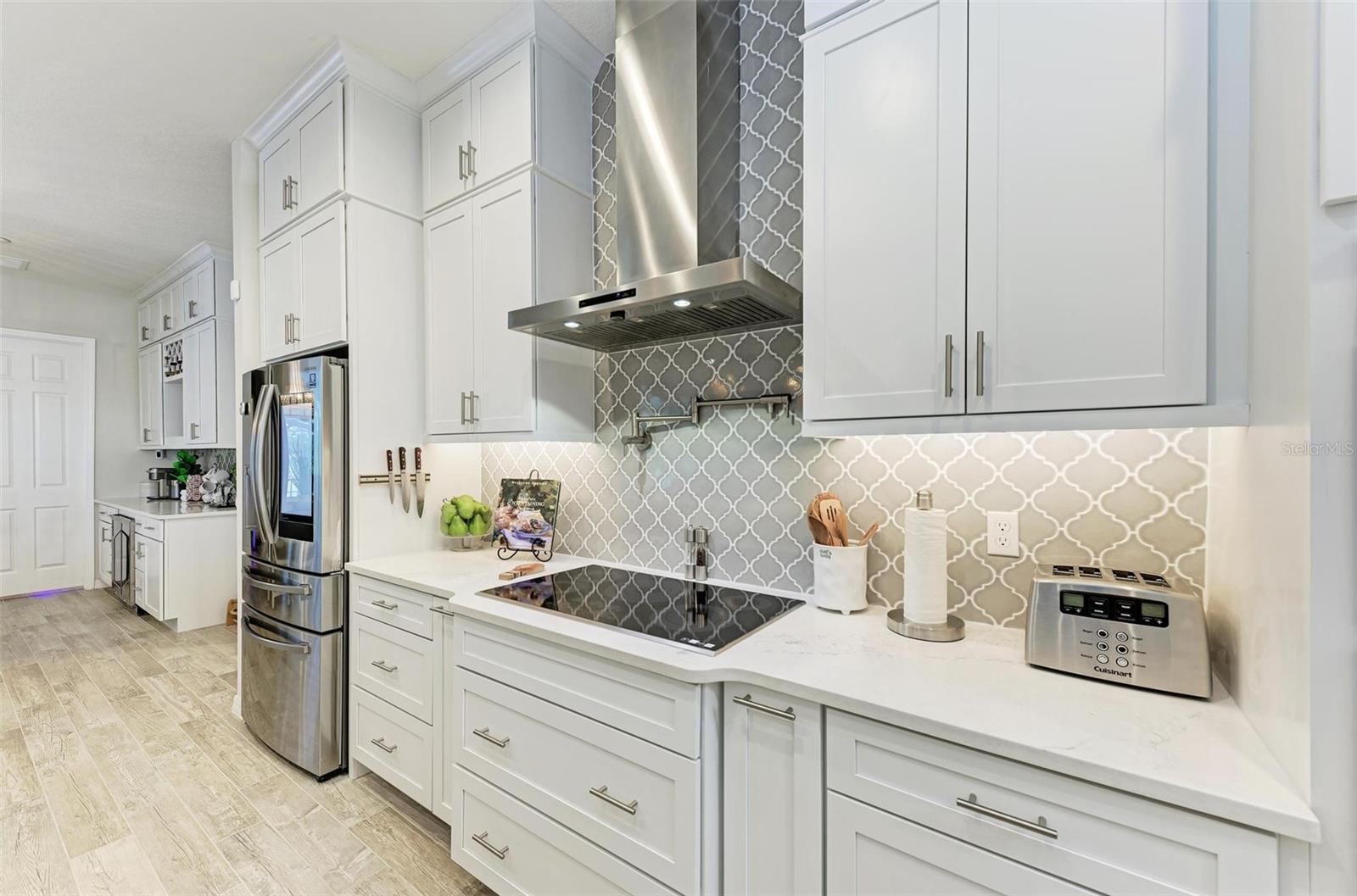 8211 37TH Ave Cir BRADENTON, FL 34209