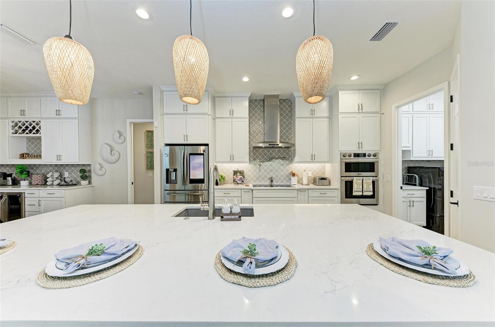 8211 37TH Ave Cir BRADENTON, FL 34209