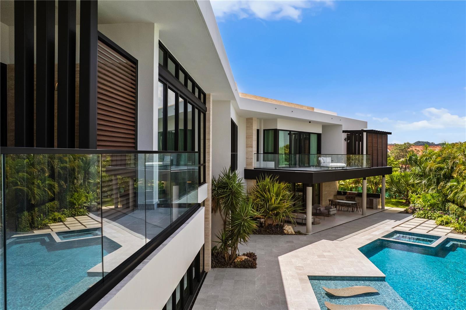 36 DORADO COUNTRY ESTATES DORADO, PR 00646