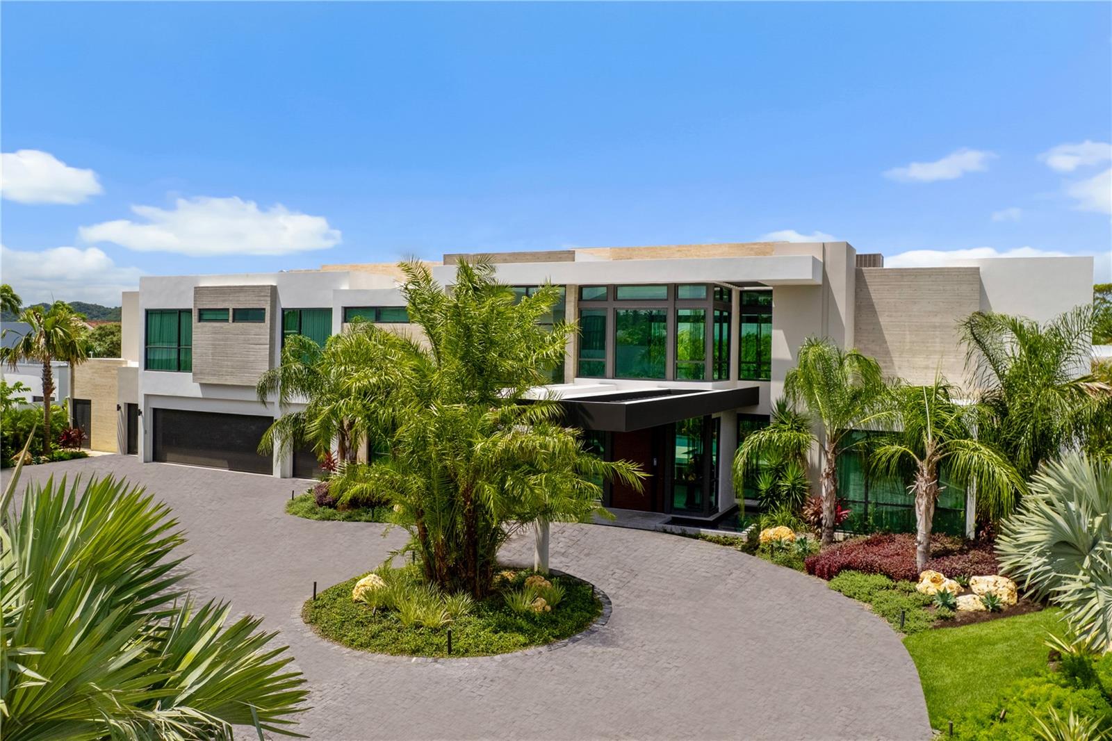 36 DORADO COUNTRY ESTATES DORADO, PR 00646