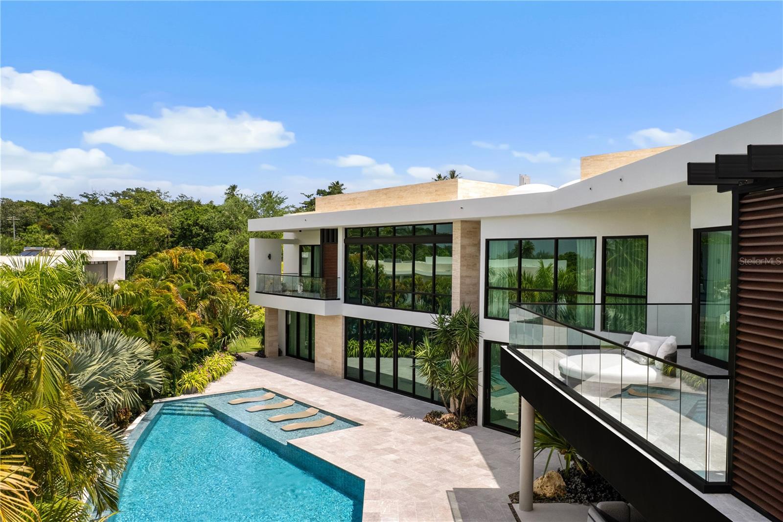 36 DORADO COUNTRY ESTATES DORADO, PR 00646