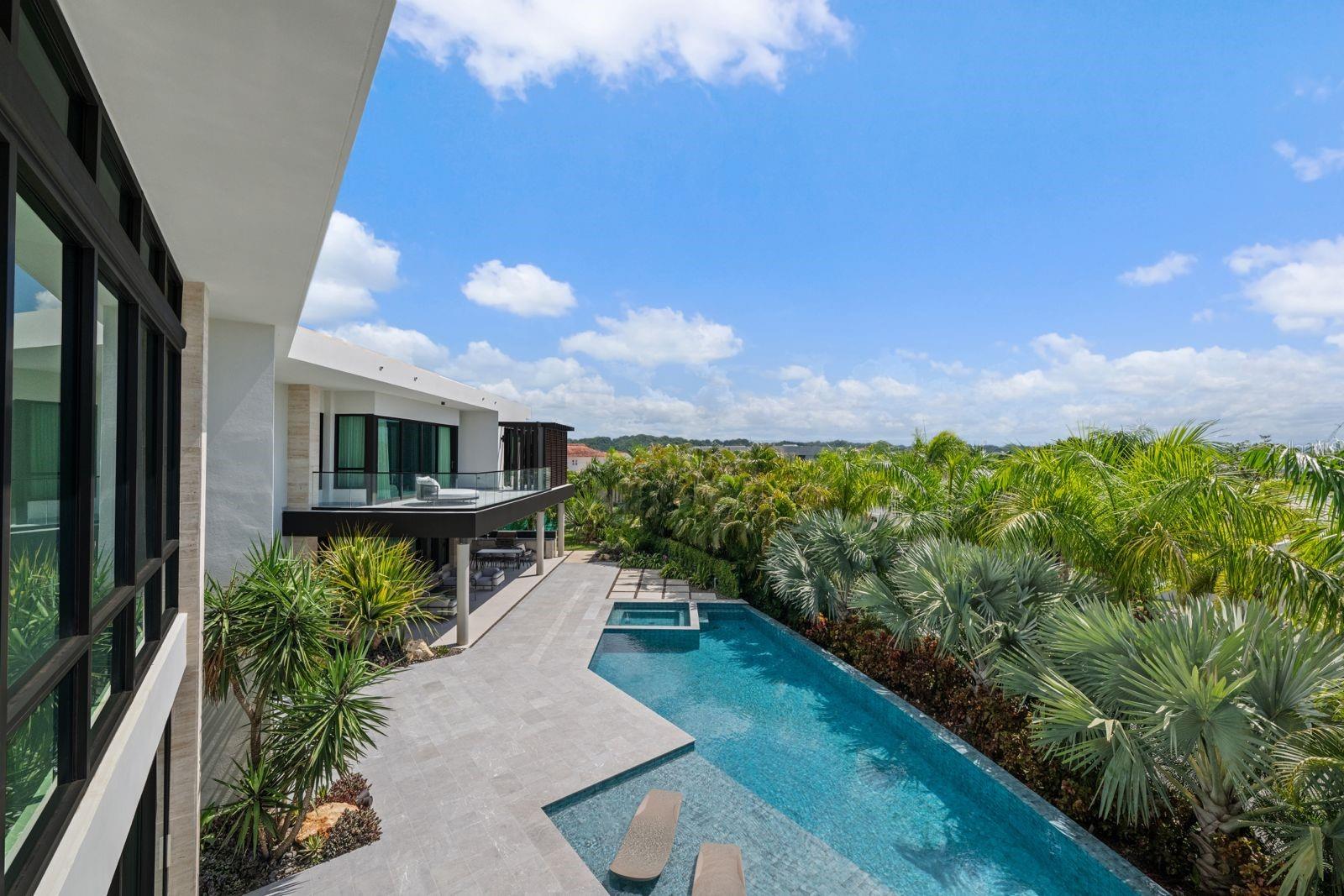 36 DORADO COUNTRY ESTATES DORADO, PR 00646