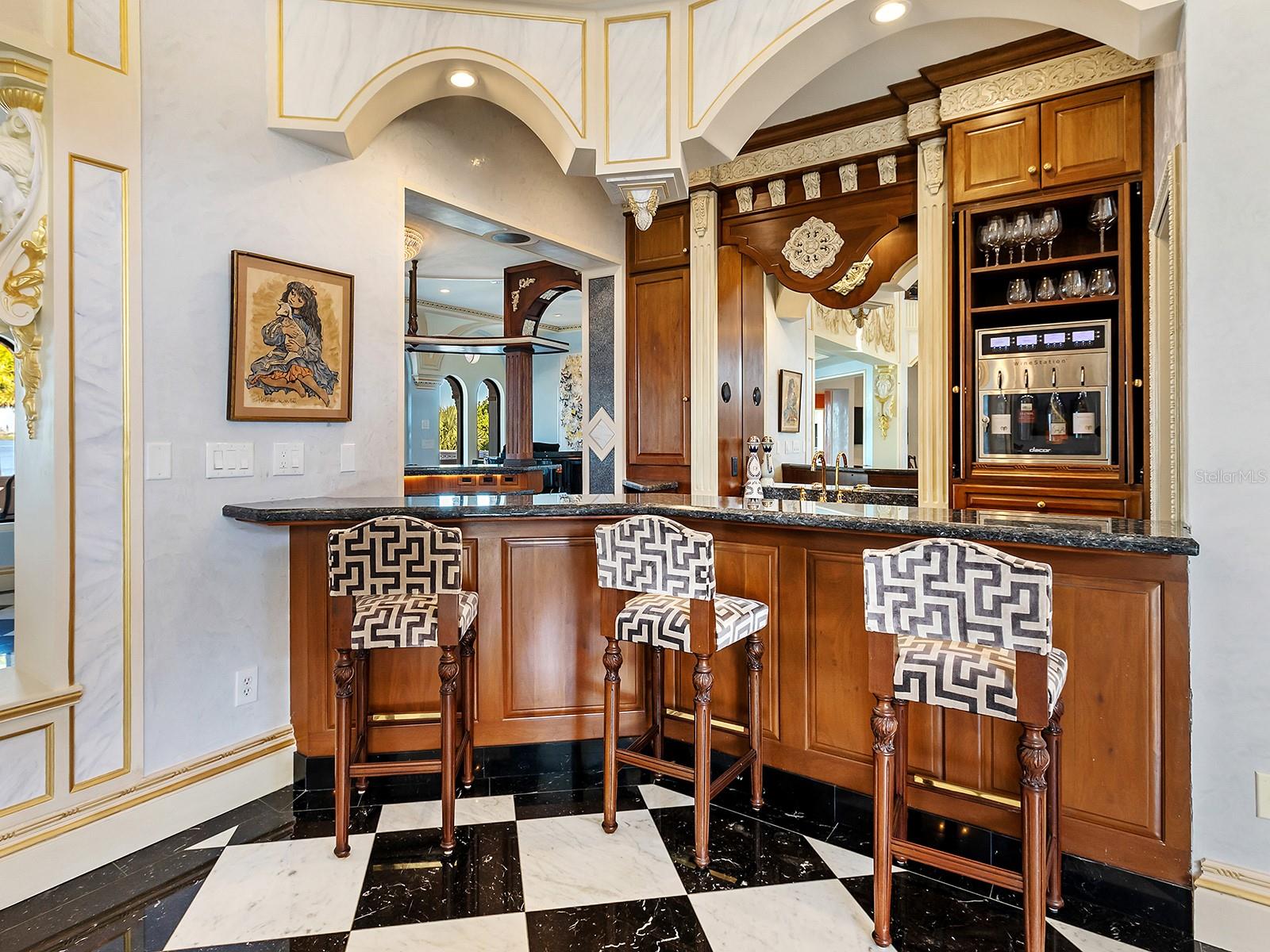 1310 S Lk Shr Dr SARASOTA, FL 34231