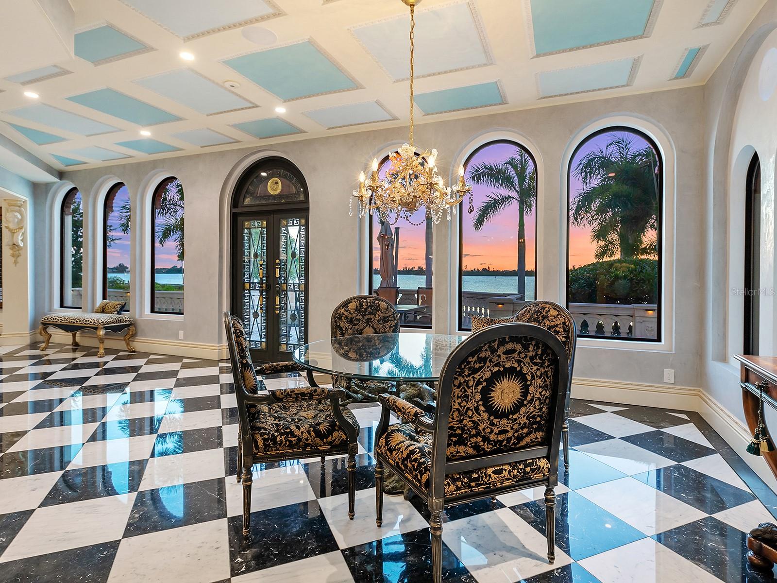 1310 S Lk Shr Dr SARASOTA, FL 34231