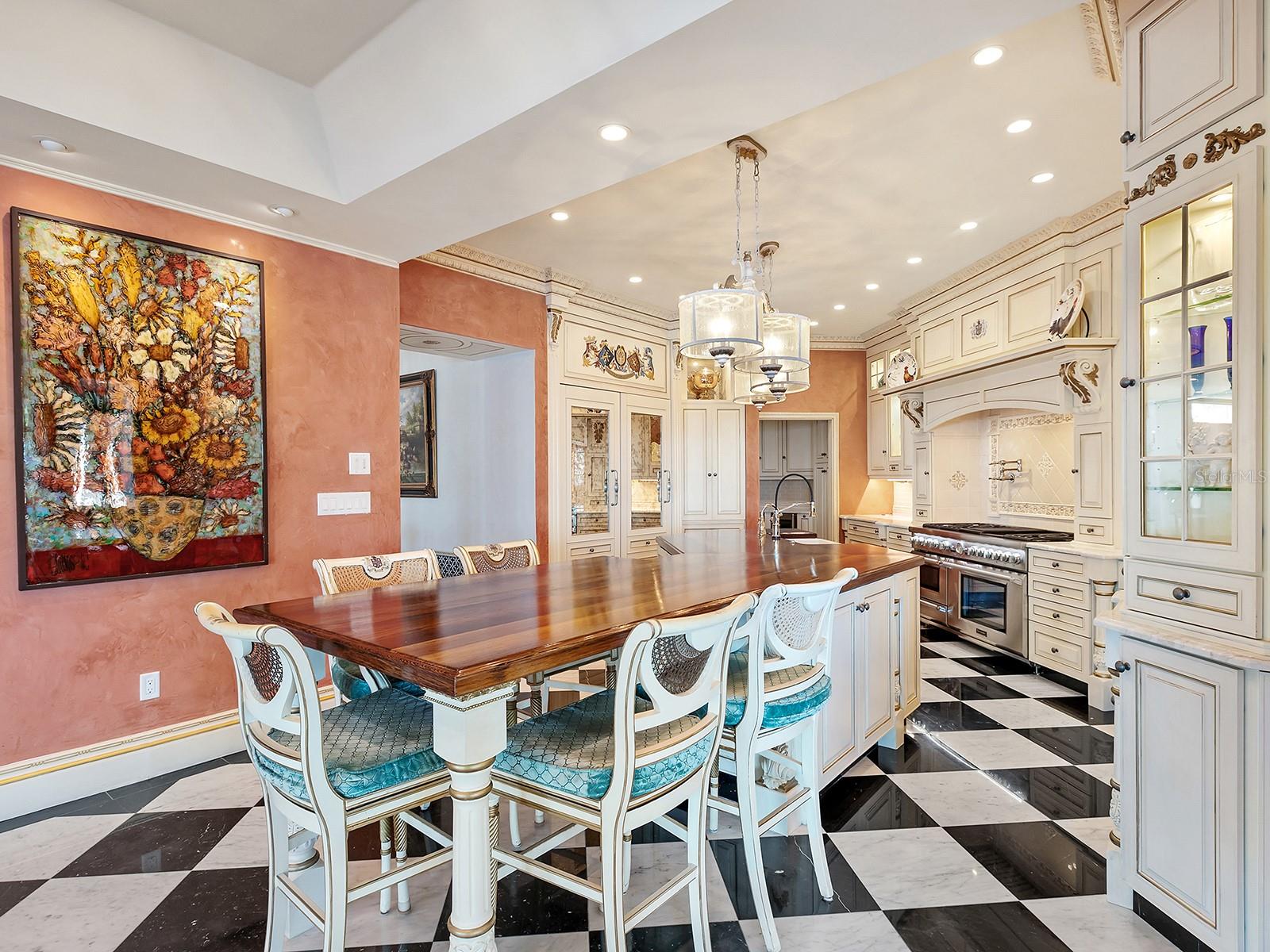 1310 S Lk Shr Dr SARASOTA, FL 34231