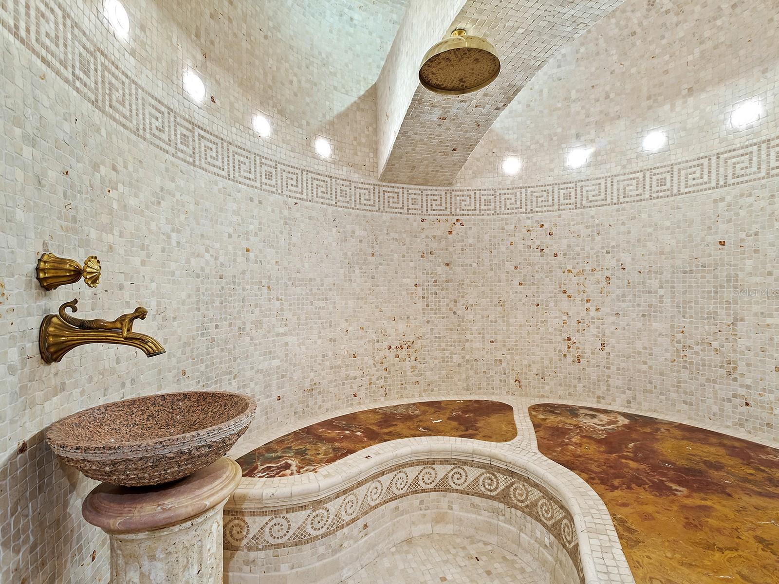 1310 S Lk Shr Dr SARASOTA, FL 34231