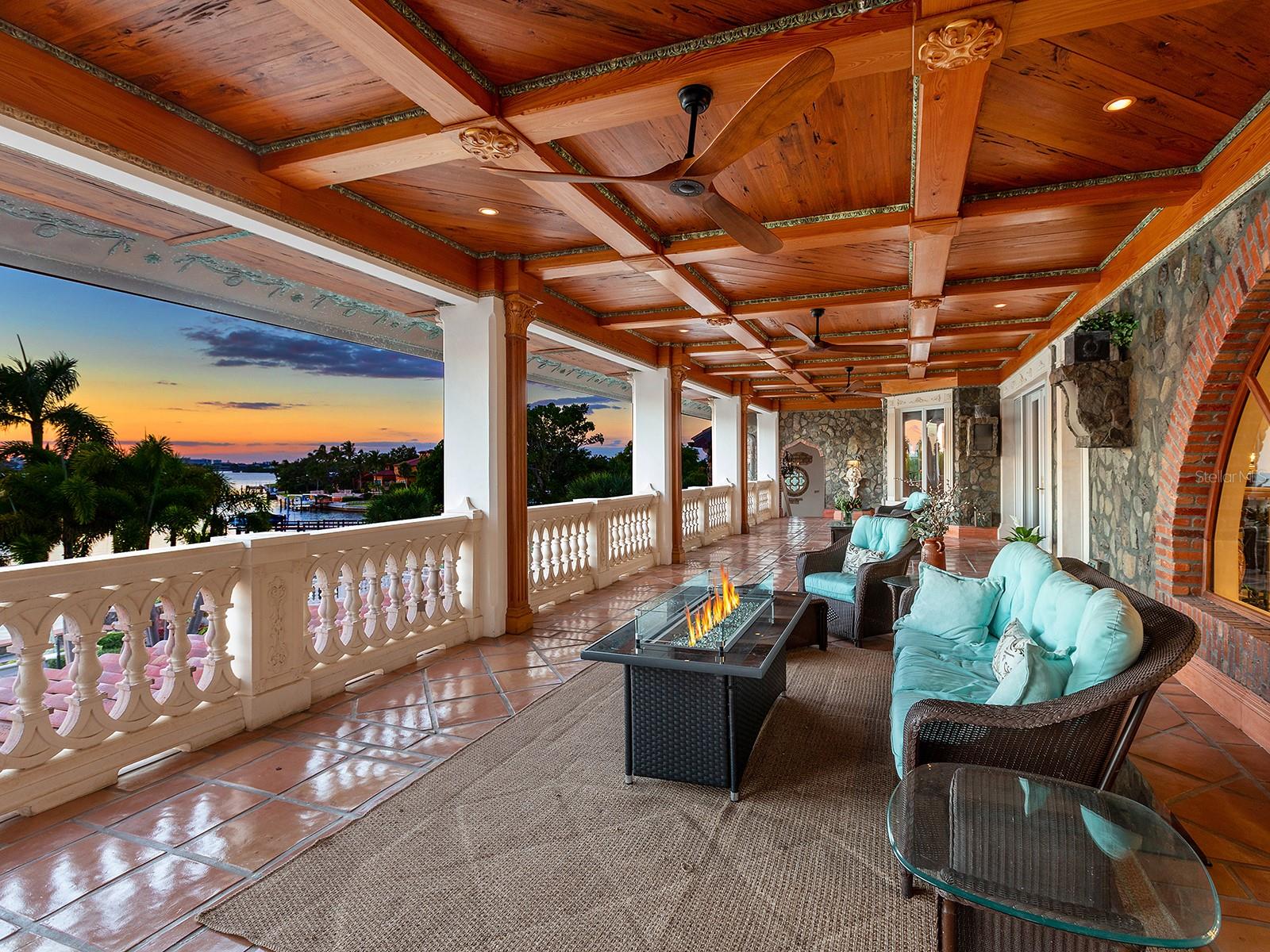 1310 S Lk Shr Dr SARASOTA, FL 34231