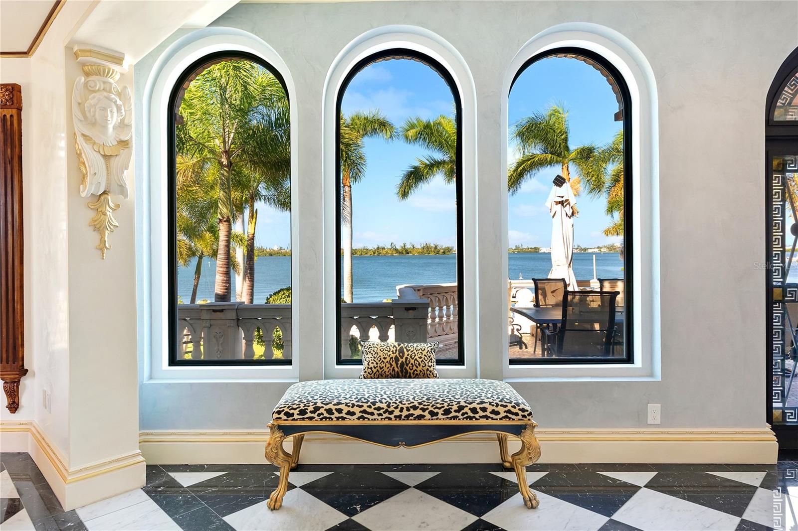 1310 S Lk Shr Dr SARASOTA, FL 34231