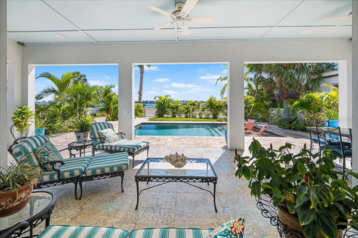 1002 PASS A GRILLE Way ST PETE BEACH, FL 33706